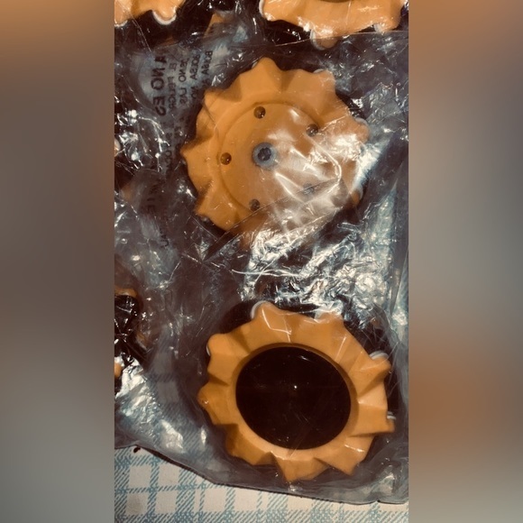 New Plastic wheels for radio controlled car 8 total​ - Picture 3 of 4